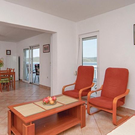 2 Bedroom Awesome Apartment In Drvenik Veliki المظهر الخارجي الصورة